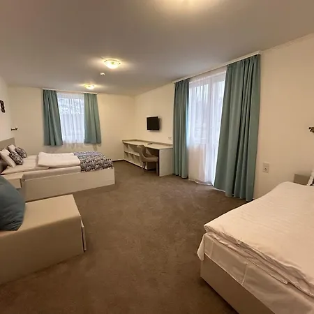 Danelis Hotel Edelény